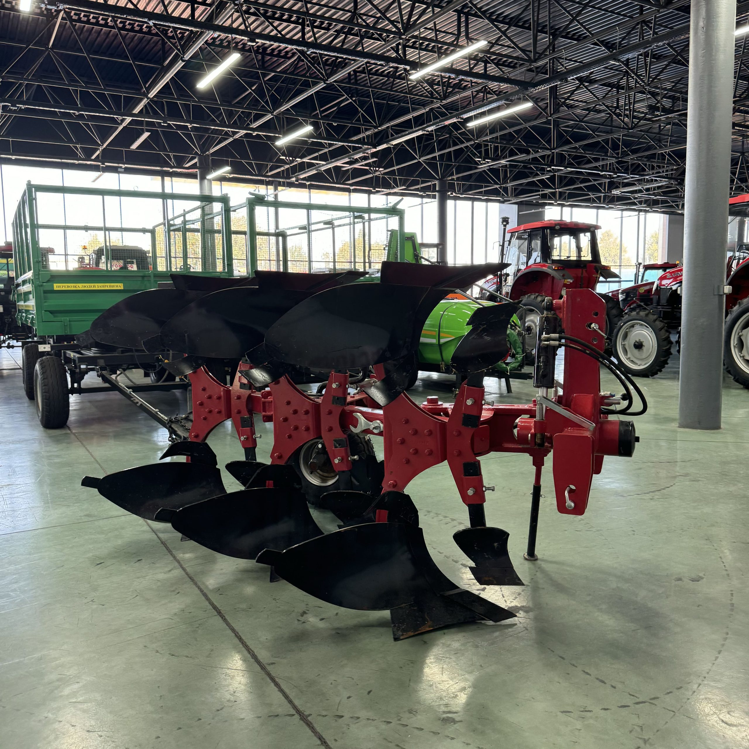 Qaytariladigan pulluk 3+1